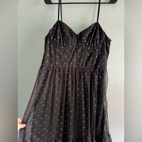 Betsey Johnson Lip Print Dress - Picture 2 of 6